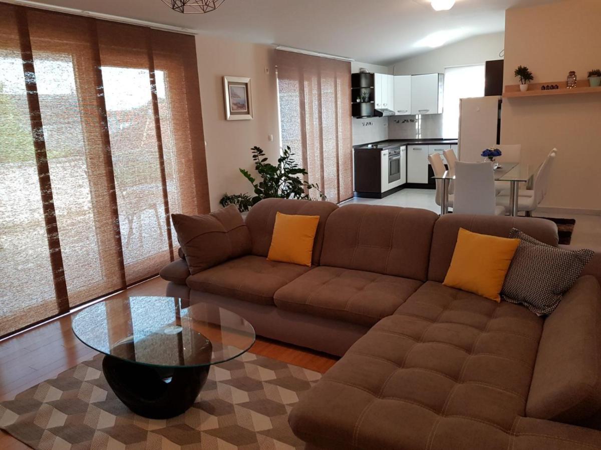 Apartman Marino Appartement Kaštela Buitenkant foto